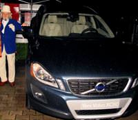 Ko�'tan, arkada��na 60 bin euroluk hediye