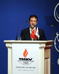 "Genelkurmay'� g�revden al�rd�"