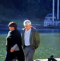 Levy, Uzung�l'de moral buldu