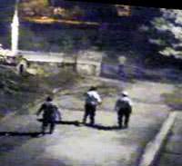 'Silah ate� ald�' diyen polis arkadan vurmu�