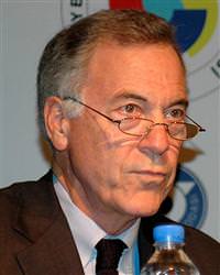 "Erdo�an IMF ile anla�may� imzalamayarak ak�ll�ca bir i� yapt�"
