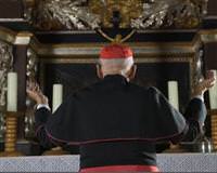 Kilisede papaz �ld�r�ld�