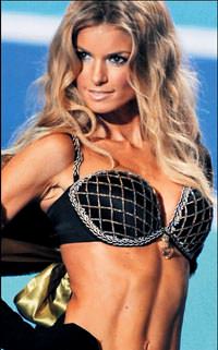 Victoria's Secret g�zellerine be� yeni 'melek' kat�ld�