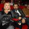 Fl�rt�m�z hunharca s�r�yor