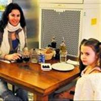 Defne 'Derin'e dald�