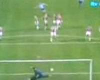 Fizik kurallar�n� y�kan gol!