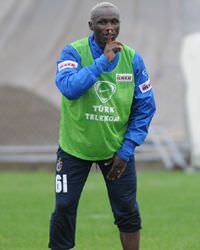 Yattara Gine'den d�nd�