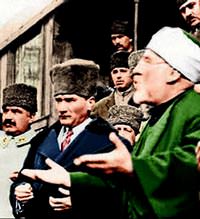 K��k'ten Kuran sesleri gelirdi