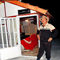 Kendisi i�in yapt�rd��� t�rbede ziyaret�i a��rl�yor