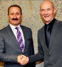Merkez Bankas� topu taca atarak sanayiciyi azmettirdi
