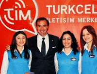 Turkcell 7 bin uzman ve yeni y�z�yle 'perakendeci' olacak