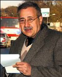 8 gezgin Gabon'da mahsur kald�