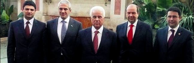 G�r��meleri seyrederek ya�land�m, anla�amazsak masaya tekrar oturmam