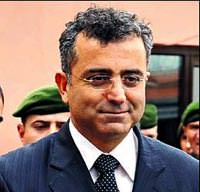 D�nmez'den askeri savc�ya su�lama