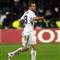 Gol y�k�n� Bobo �ekiyor