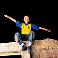Damdan d��en Mazlum'u 'k�rm�z� ku�'la kurtard�lar