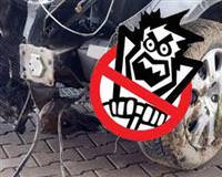 Otomobil dereye yuvarland�: 2 �l�