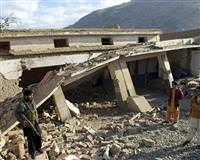 Pakistan'da okula bombal� sald�r�