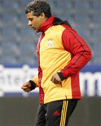 "Rijkaard ve Franco d�n�yor"