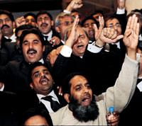 Pakistan ��i�leri Bakan� i�in tutuklama karar�