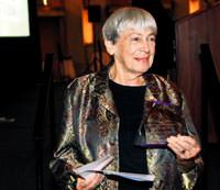Yazar Le Guin, Google'a direniyor