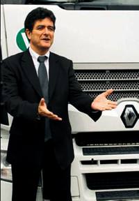 Renault, kamyon yat�r�m�nda hayal k�r�kl���na u�rad�