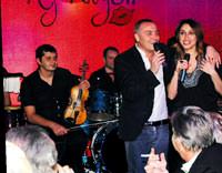 Zuhal 'Pavyon' sahnesinde