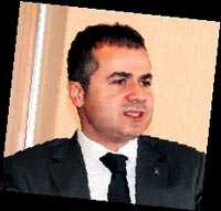 Kaos de�il arka plana bakma olay�'