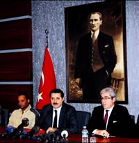 Bakan �elik, Romanlar�n istek ve sorunlar�n� dinledi