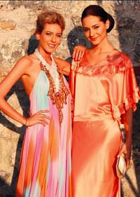 Modac�lardan 'romantik' bir defile...