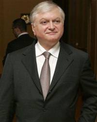 Nalbandyan T�rkiye'yi su�lad�