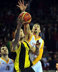 OYAK Renault: 92 - Galatasaray Cafe Crown: 107