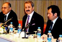 K�rfez'e dizi ile �r�n ihracat� sinemac�lar�n dertlerine tak�ld�