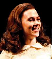 Hollywood y�ld�z� tiyatroda