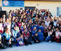 Philips �al��anlar� e�lenmeyi b�rakt� okul yeniledi