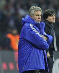 "Hiddink kariyerini sonland�rmayacak"