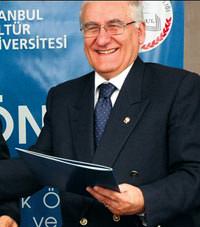 Y�neticilere �niversiteden e�itim