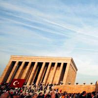 S�v� Cam An�tkabir'de a��nmalar� �nl�yor