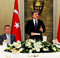 G�l: �niversiteler siyasi meselelerle ilgilenmeli