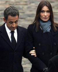 Sarkozy'nin �ans� azal�yor