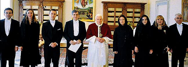 Papa ile T�rk b�y�kel�i 'din felsefesi' konu�tu