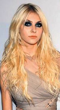 Grunge ve Chanel'in ke�ismesi!