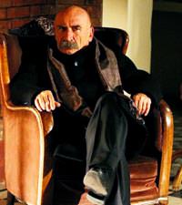 Yeme�e ekmek banar gibi oynuyorsun