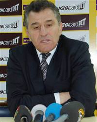 Konyaspor, teknik direkt�rs�z