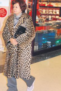 K�rk alt�na e�ofman giydi