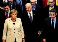 AB liderleri euronun hat�r� i�in Yunanistan'� ipten ald�