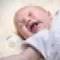 Yeni do�an bebe�i soka�a att�lar