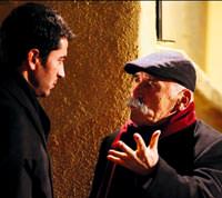 'Ezel' yine birinci
