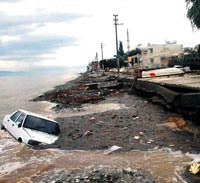 Tekneler yolda ara�lar denizde