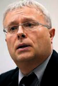Rus oligark, o�luna 1 sterline The Independent'� sat�n ald�